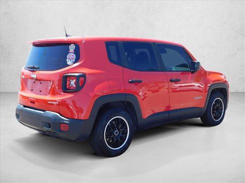 Used 2020 Jeep Renegade Sport w/ UConnect 7.0 Group FWD image 5