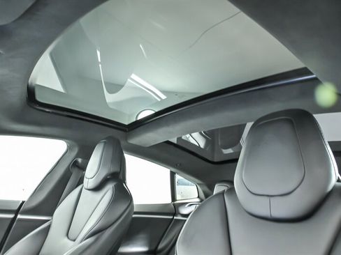 Used 2018 Tesla Model S 100D image 19