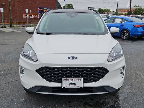 Used 2022 Ford Escape SEL w/ Technology Package FWD image 2