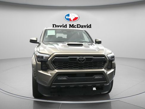 Used 2024 Toyota Tacoma TRD Sport w/ TRD Sport Upgrade Package AWD/4WD image 2