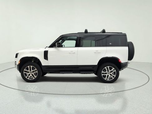 Used 2024 Land Rover Defender 110 X-Dynamic SE AWD/4WD image 8