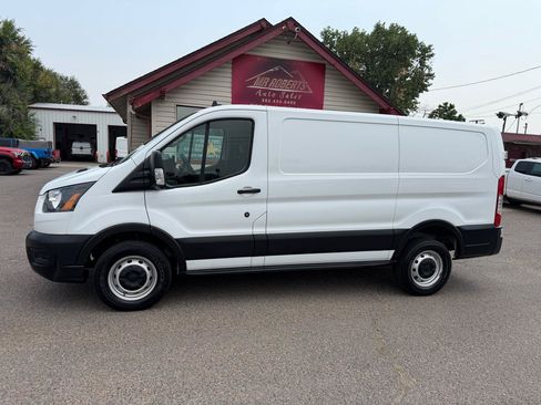 Used 2021 Ford Transit 250 Low Roof RWD image 5