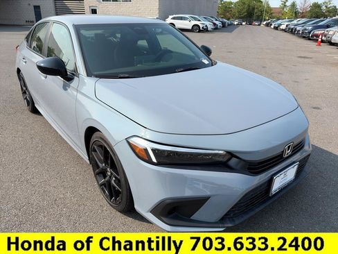 Used 2023 Honda Civic Sport image 1