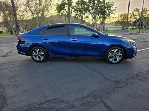 Used 2021 Kia Forte LXS FWD image 5