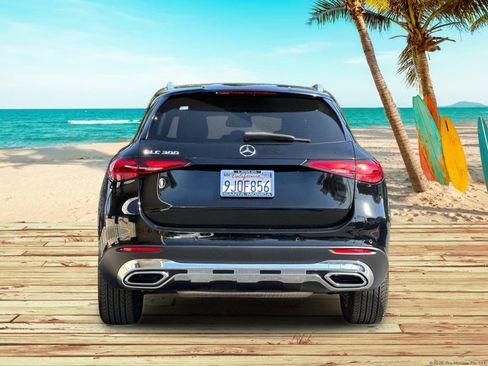 Used 2024 Mercedes-Benz GLC 300 image 5