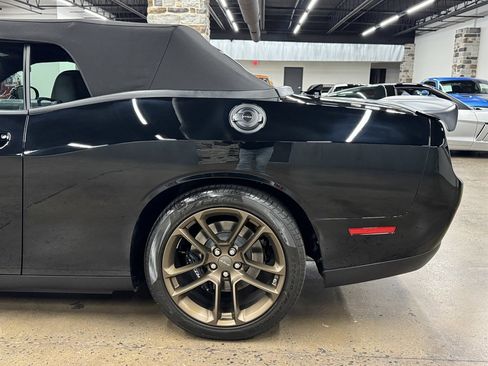 Used 2023 Dodge Challenger SRT Hellcat w/ Driver Convenience Group image 8