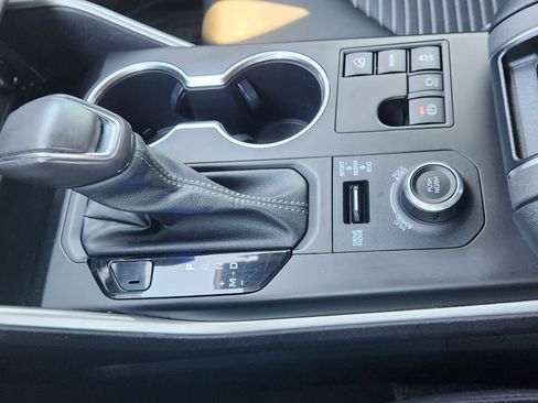 Used 2023 Toyota Highlander XSE image 23