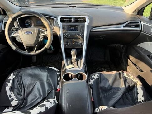 Used 2016 Ford Fusion S FWD image 14