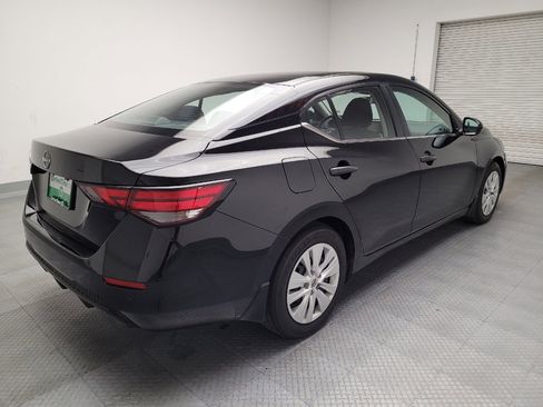 Used 2024 Nissan Sentra S image 9