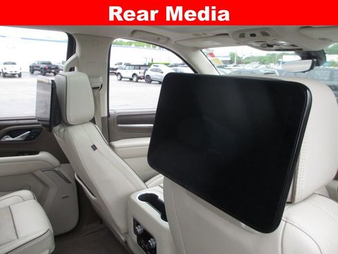 Used 2021 GMC Yukon Denali w/ Denali Premium Package AWD/4WD image 17