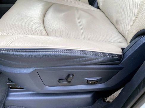 Used 2022 RAM 3500 Limited w/ Towing Technology Group image 27