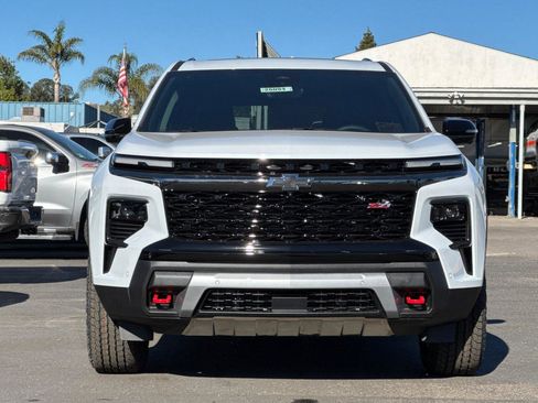 New 2026 Chevrolet Traverse Z71 w/ Enhanced Driving Package image 9