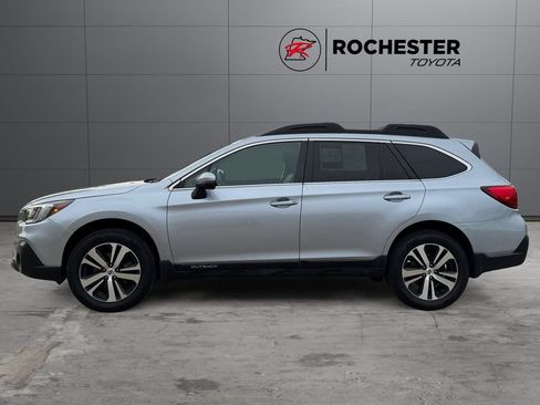 Used 2019 Subaru Outback 2.5i Limited w/ Popular Package #2 AWD/4WD image 2