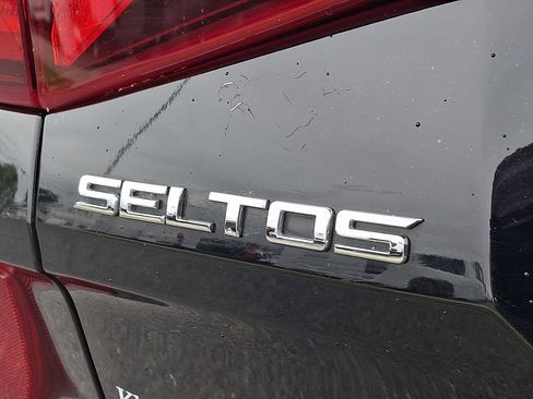 Used 2021 Kia Seltos LX AWD/4WD image 31