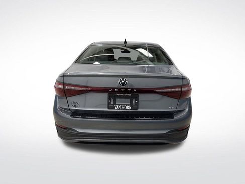 Used 2025 Volkswagen Jetta SE w/ Sunroof Package image 14
