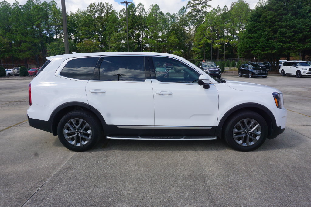 Used 2024 Kia Telluride LX FWD image 23