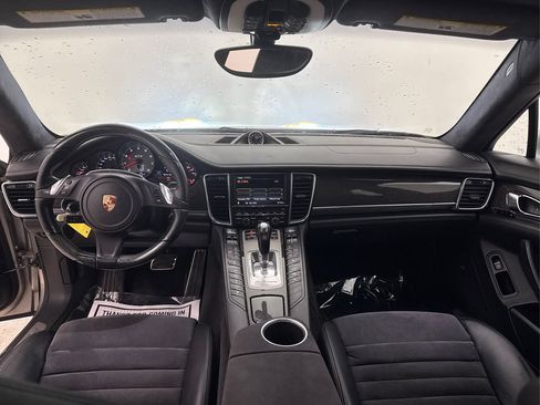 Used 2013 Porsche Panamera GTS AWD/4WD image 39