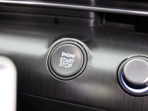 Used 2024 Hyundai Kona SEL w/ Convenience Package image 18