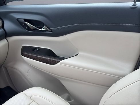 Used 2023 GMC Acadia Denali w/ Denali Ultimate Package image 25