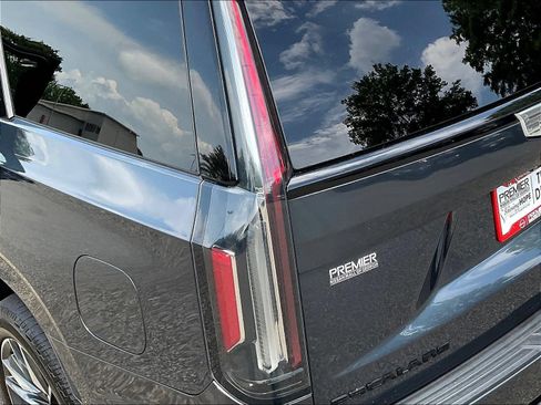 Used 2021 Cadillac Escalade Sport w/ Driver Assist Tech Package AWD/4WD image 25