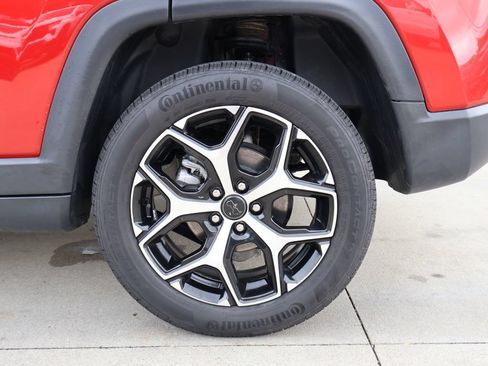 Used 2025 Jeep Compass Limited AWD/4WD image 37