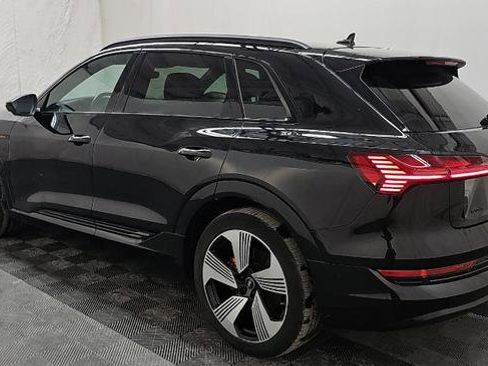 Used 2022 Audi e-tron Premium Plus w/ Premium Plus Package image 6