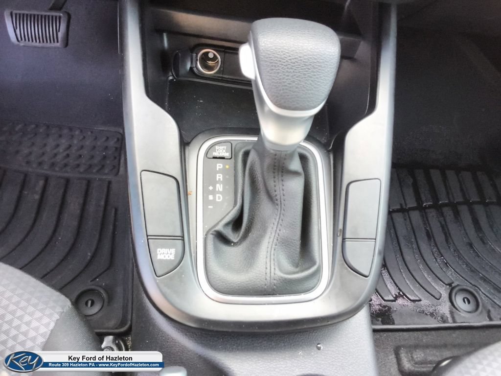 Used 2025 Kia Soul LX FWD image 29