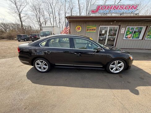 Used 2014 Volkswagen Passat TDI SE FWD image 2