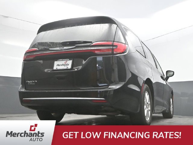 Used 2025 Chrysler Pacifica Select FWD image 49