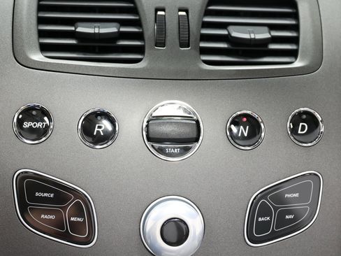 Used 2016 Aston Martin V8 Vantage GT RWD image 39