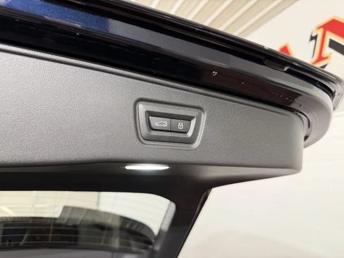 Used 2026 BMW M5 Touring AWD/4WD image 48