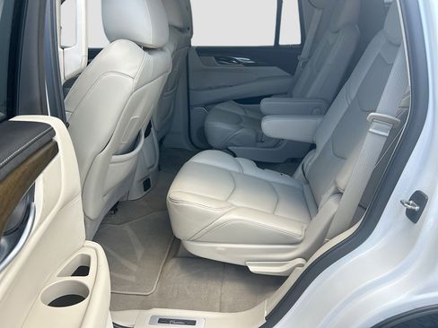 Used 2019 Cadillac Escalade Luxury RWD image 26