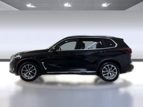 Used 2026 BMW X5 sDrive40i w/ Climate Comfort Package RWD image 2