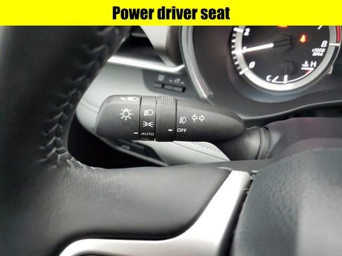 Used 2024 Toyota Highlander XLE image 14