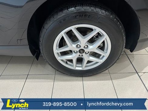 Used 2024 Ford Edge SEL w/ Convenience Package image 28