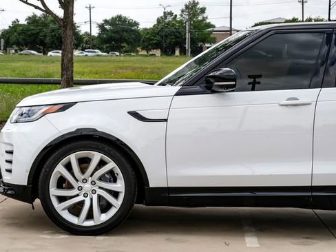 Used 2023 Land Rover Discovery HSE R-Dynamic AWD/4WD image 14