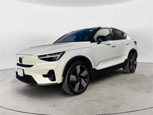 Certified 2022 Volvo C40 P8 Recharge Ultimate image 2