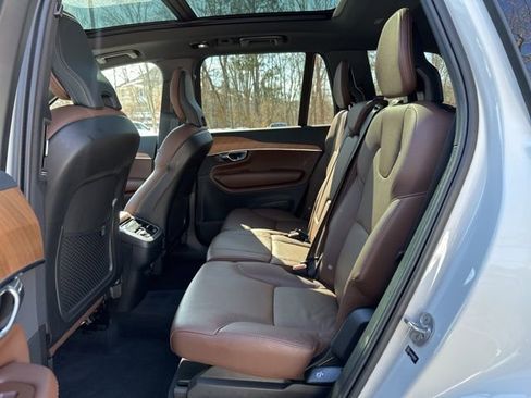 Certified 2024 Volvo XC90 B5 Plus w/ Protection Package Premier image 14