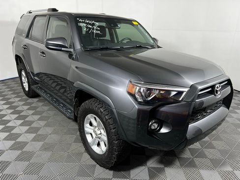 Used 2021 Toyota 4Runner SR5 image 3
