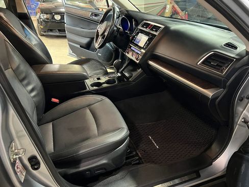 Used 2017 Subaru Outback 2.5i Limited image 16