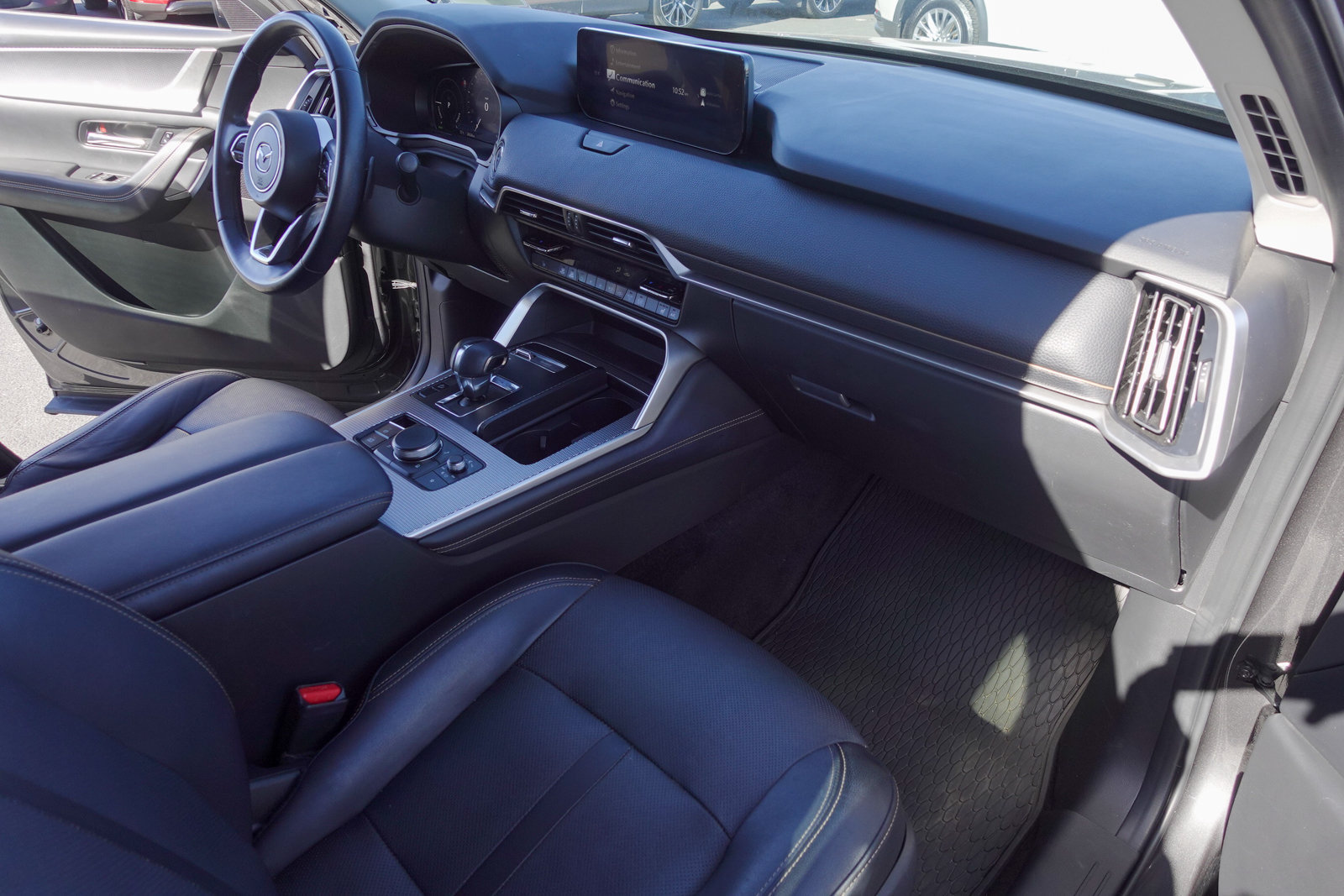 Used 2024 MAZDA CX-90 Plug-In Hybrid w/ Preferred AWD/4WD image 13