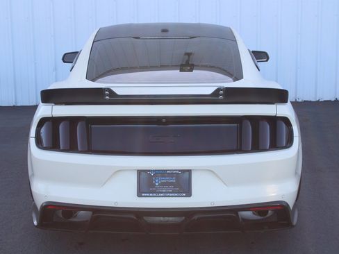 Used 2017 Ford Mustang GT Premium w/ GT Performance Package RWD image 12
