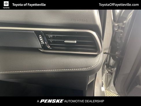 Used 2023 Toyota Camry SE FWD image 18