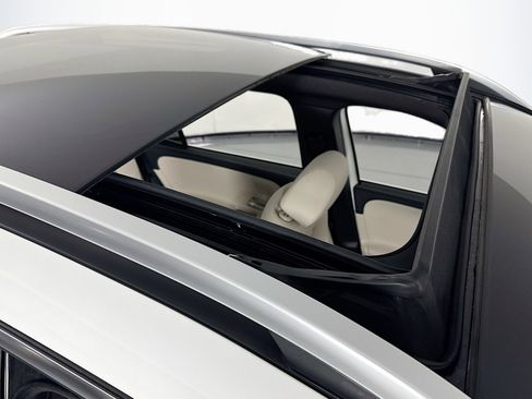 New 2026 Mercedes-Benz GLB 250 image 22