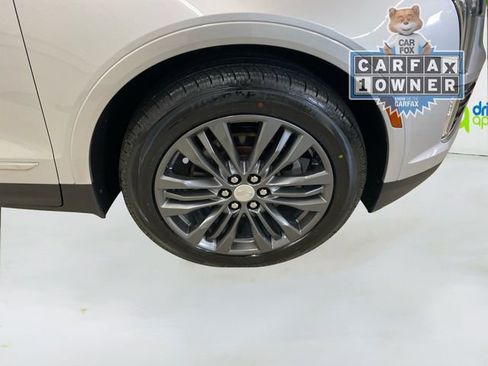 Used 2017 Cadillac XT5 Premium Luxury image 16