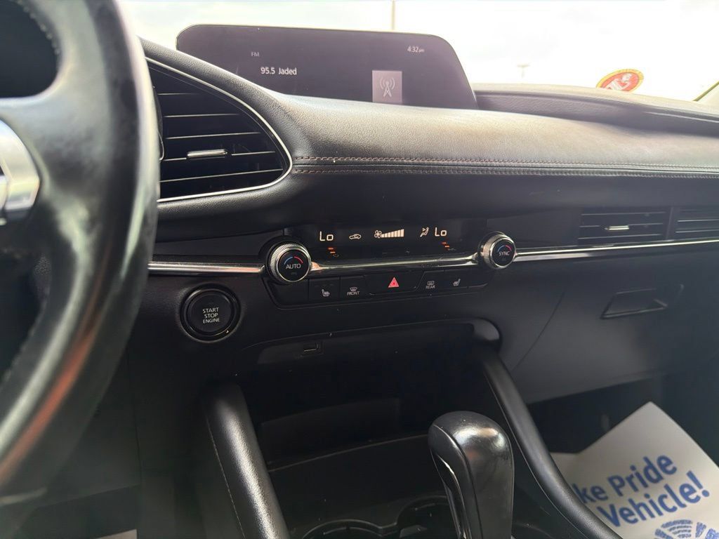 Used 2019 MAZDA MAZDA3 Sedan w/ Premium Package FWD image 29