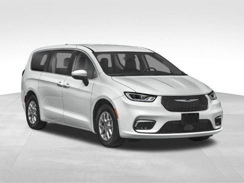 Used 2024 Chrysler Pacifica Touring-L FWD image 36
