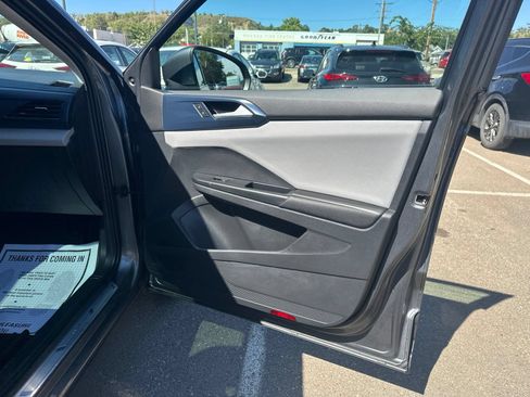 Certified 2023 Volkswagen Taos SE AWD/4WD image 39