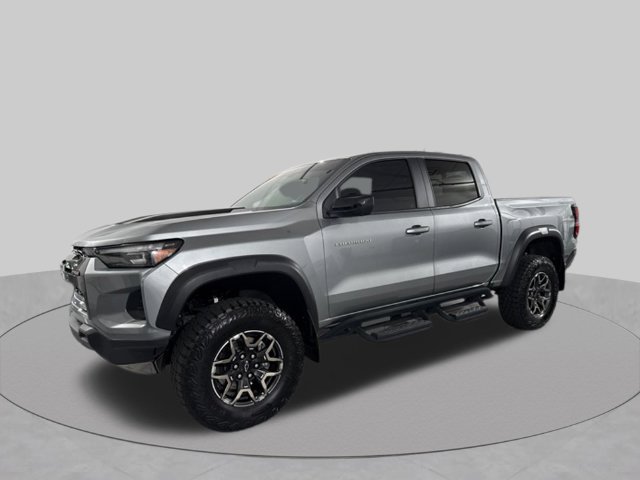 Used 2024 Chevrolet Colorado ZR2 w/ Technology Package AWD/4WD image 4
