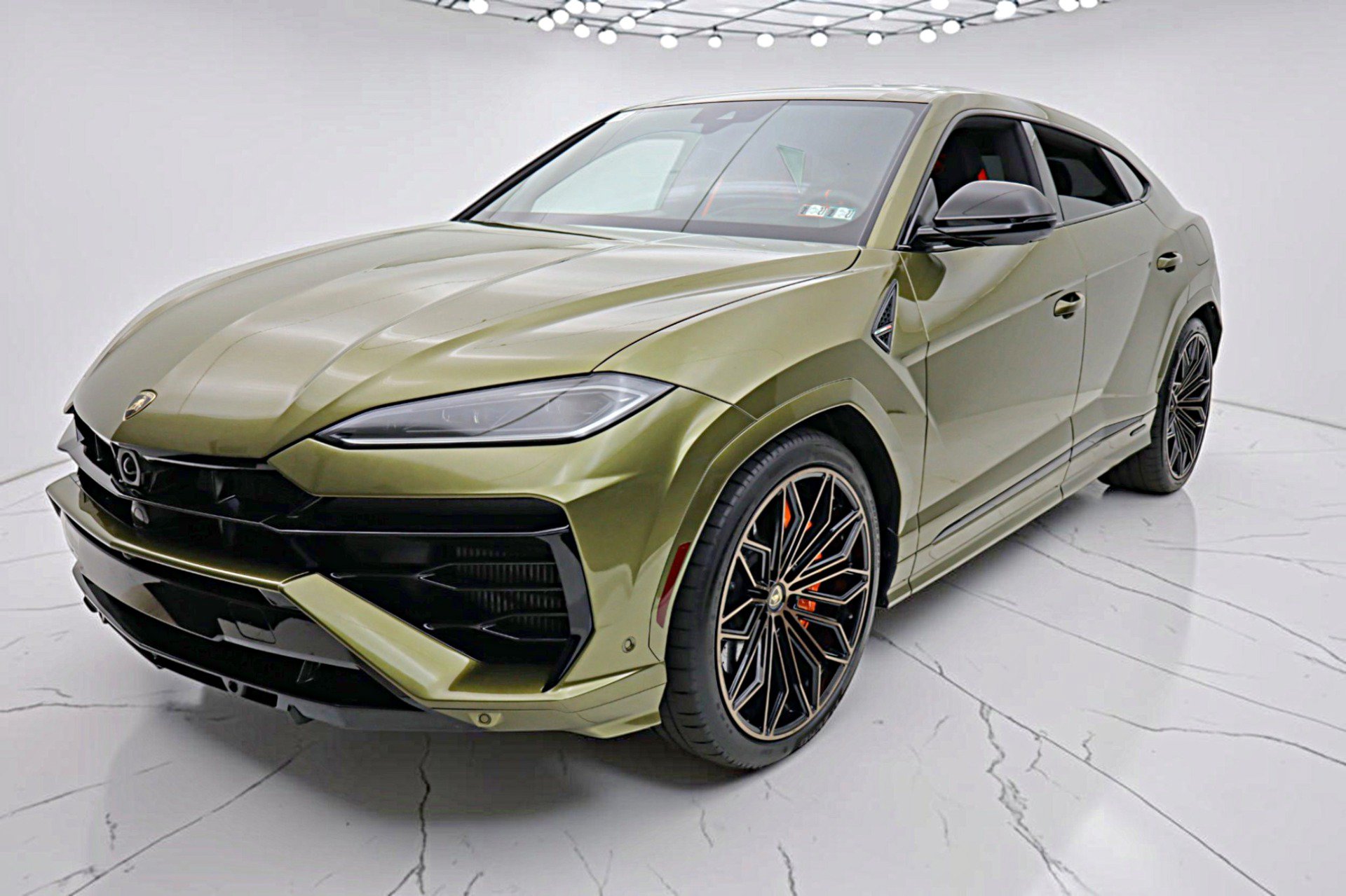 Used 2026 Lamborghini Urus SE AWD/4WD image 4